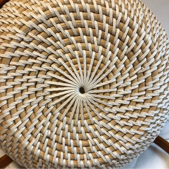 Round Rattan Bag White Handmade Crossbody Bag with Synthetic Leather Straps - Picture 9 of 10